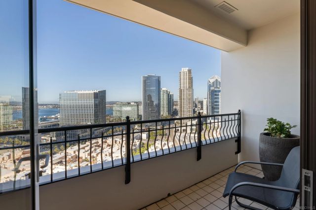 $4,850,000 | 700 West Harbor Drive, Unit 2202, San Diego, CA 92101