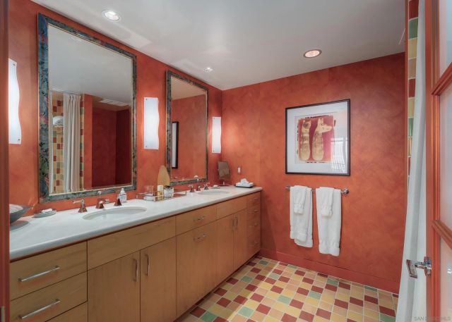 $4,850,000 | 700 West Harbor Drive, Unit 2202, San Diego, CA 92101