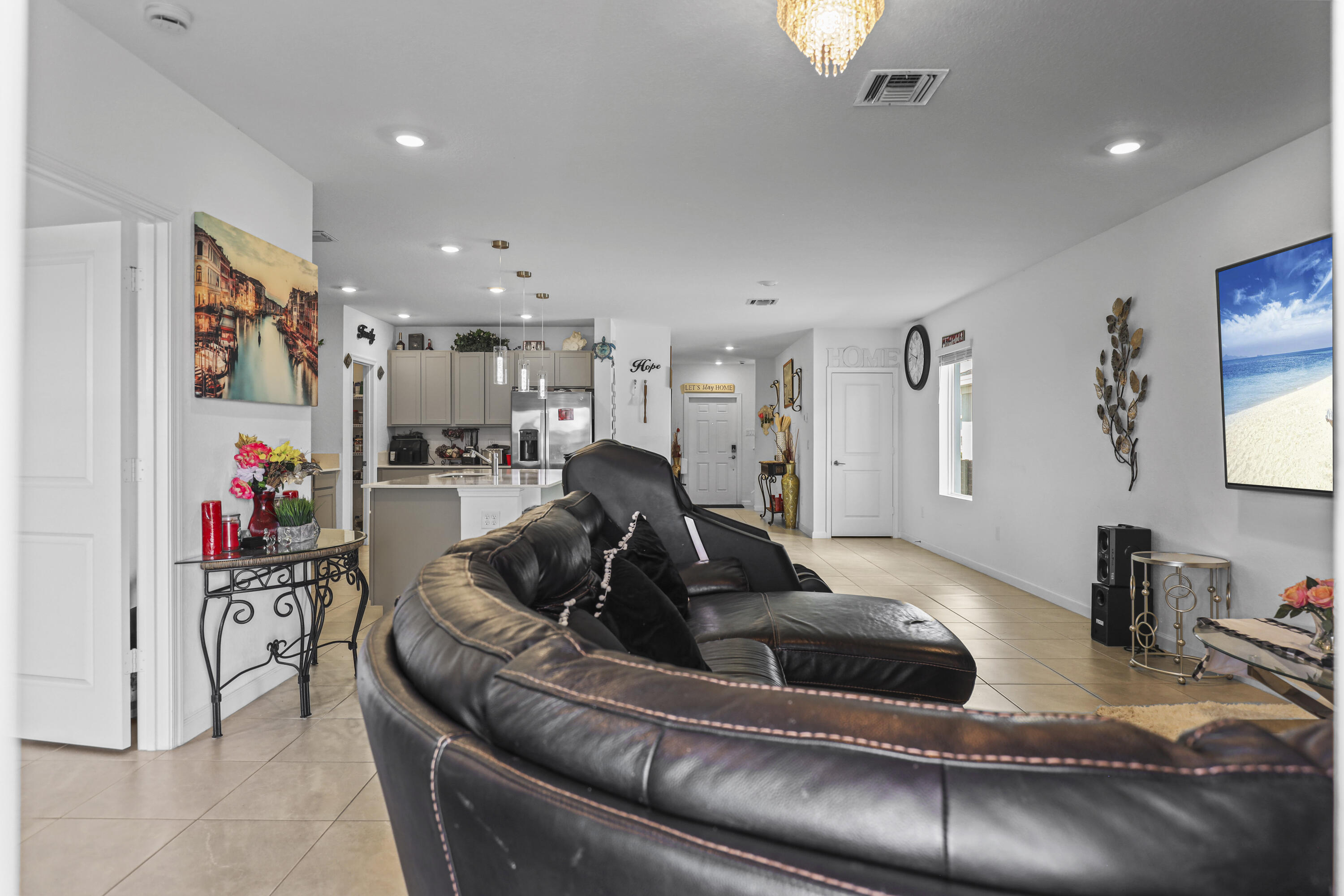 11164 Northwest Middle Stream Dr Port Port St. Lucie, FL 34987 - Photo 4 of 35 3F2A8895