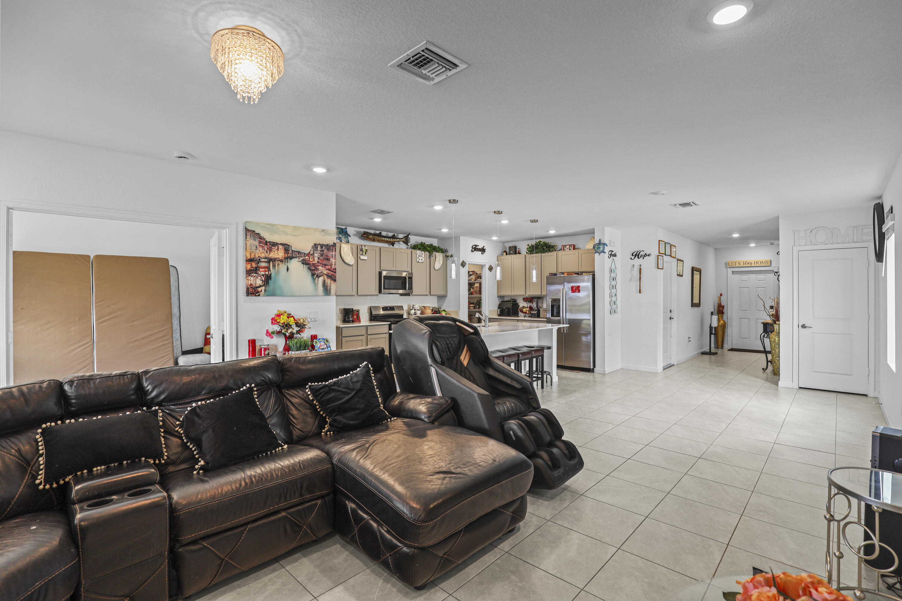 11164 Northwest Middle Stream Dr Port Port St. Lucie, FL 34987 - Photo 5 of 35 3F2A8910