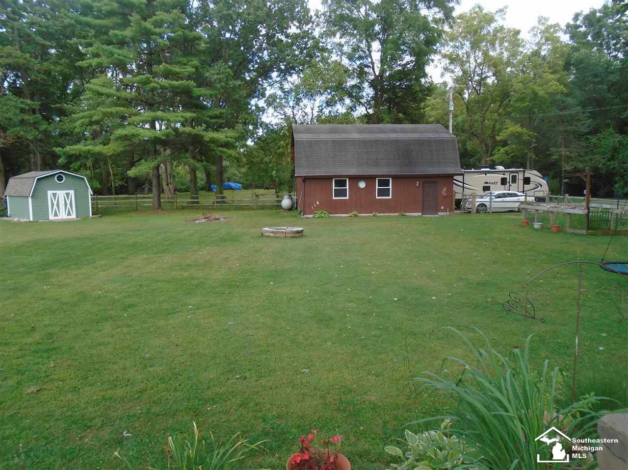 11650 Wells Road Petersburg, MI 49270 - Photo 3 of 18 31393462-2.JPG