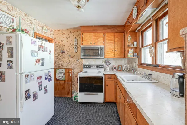 $279,900 | 617 Elm Avenue, Woodbury Heights, NJ 08097