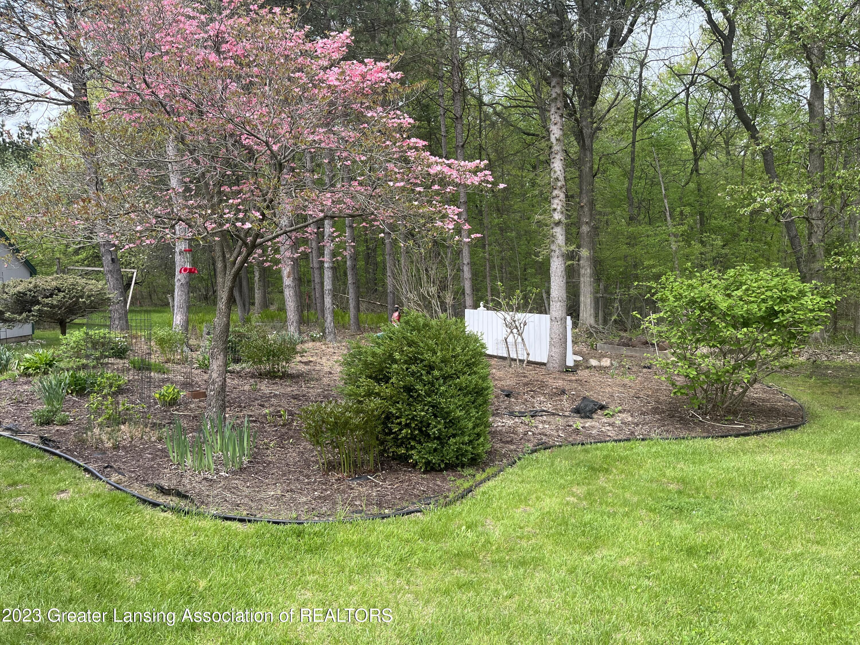 13451 South Beardslee Road Perry, MI 48872 - Photo 44 of 46 GBack garden