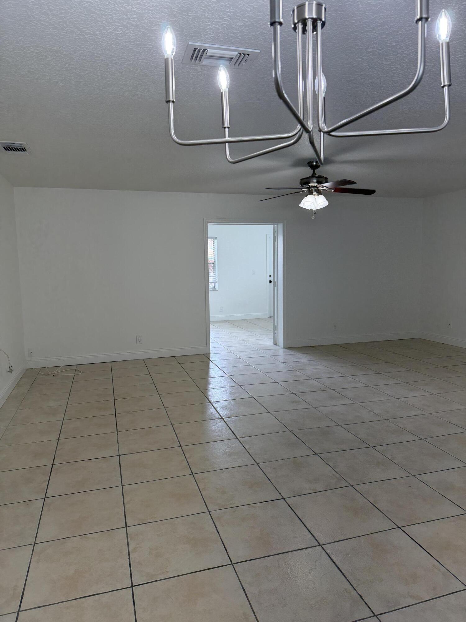 9646 Ohio Place Boca Raton, FL 33434 - Photo 10 of 20 IMG_3175