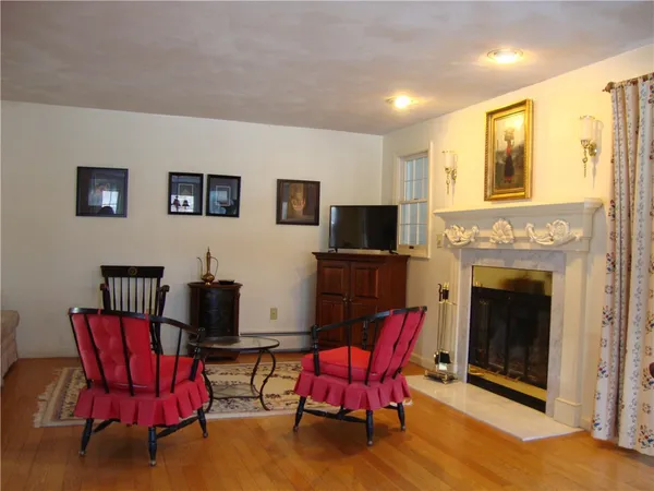 $374,900 | 48 Arnold Court, Unit A, North Providence, RI 02904