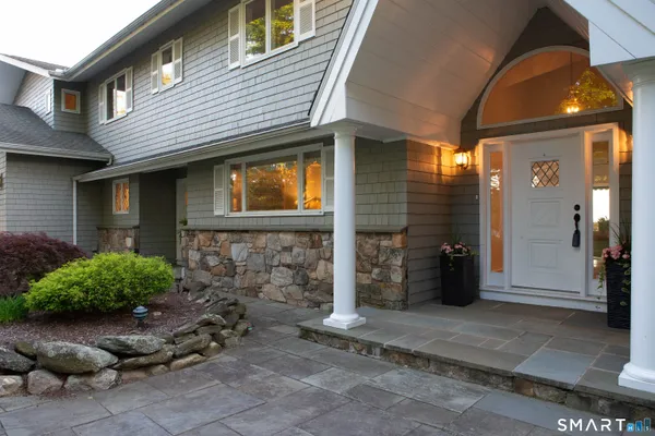 $1,399,000 | 132-mf Merrimac Drive, Trumbull, CT 06611
