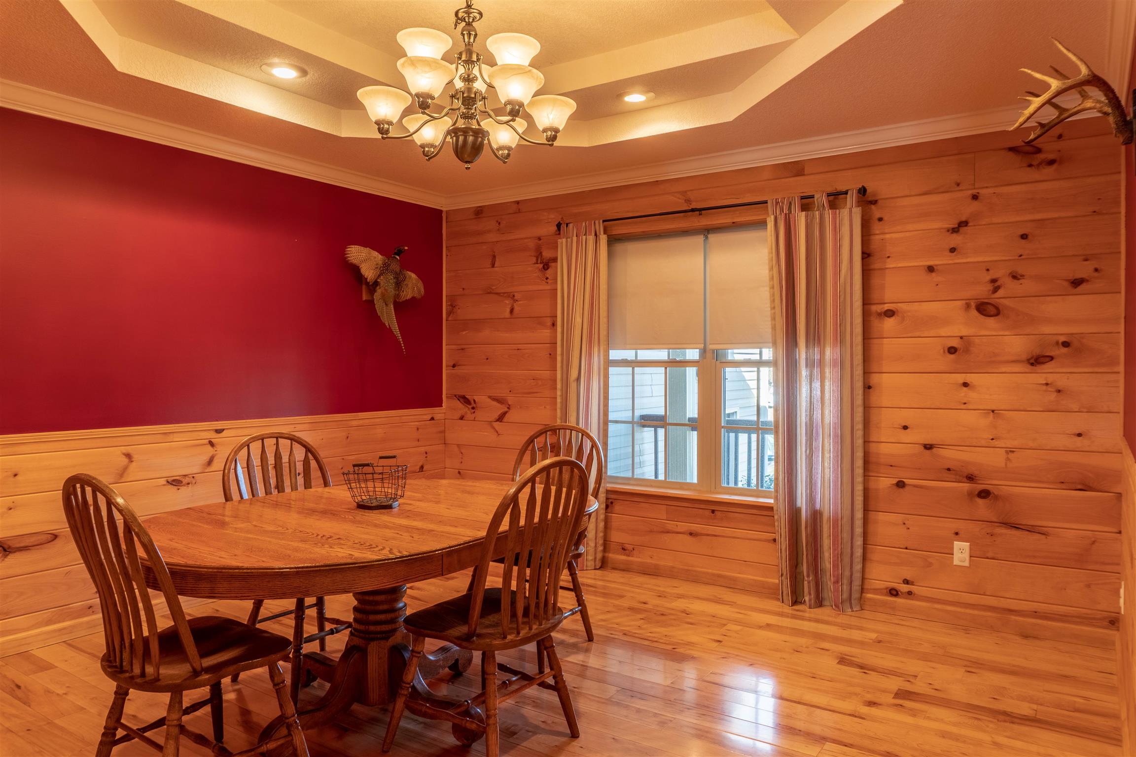 2141 Cunningham Road Cookeville, TN 38506 - Photo 11 of 30 Large dining room, plenty of space here for all your family to gather.