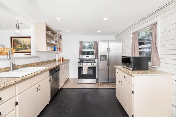 $179,000 | 1815 South Oak Street, Brady, TX 76825