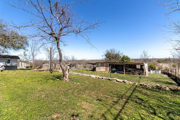 $179,000 | 1815 South Oak Street, Brady, TX 76825