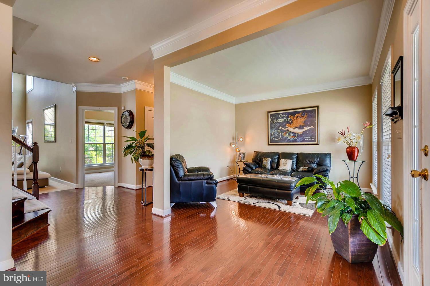 2005 Holly Ridge Court Lutherville-Timonium, MD 21093 - Photo 7 of 30 Living Room