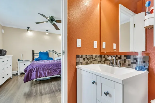 $399,900 | 4600 Le Donne Drive, Sacramento, CA 95823