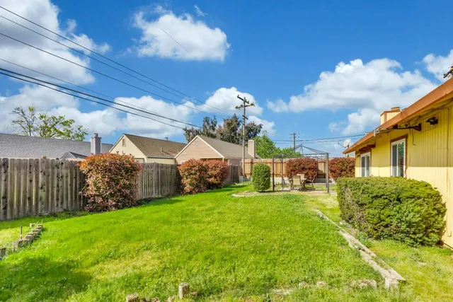 $399,900 | 4600 Le Donne Drive, Sacramento, CA 95823