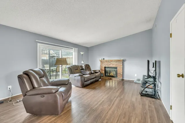 $399,900 | 4600 Le Donne Drive, Sacramento, CA 95823