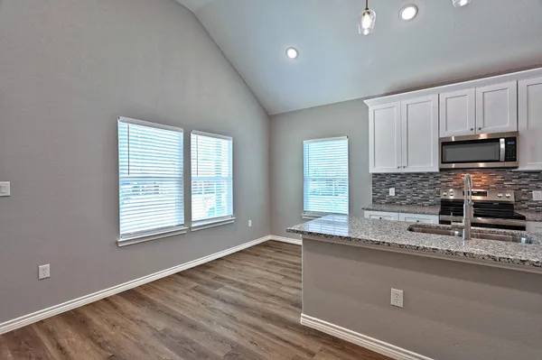 $1,395 | 11913 Nelwood Street, Willis, TX 77318