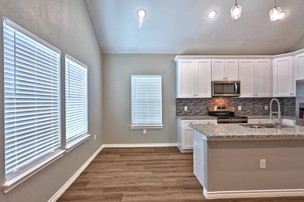 $1,395 | 11913 Nelwood Street, Willis, TX 77318