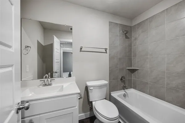 $1,800 | 915 Silver Birch Branch, Magnolia, TX 77354