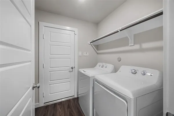 $1,800 | 915 Silver Birch Branch, Magnolia, TX 77354