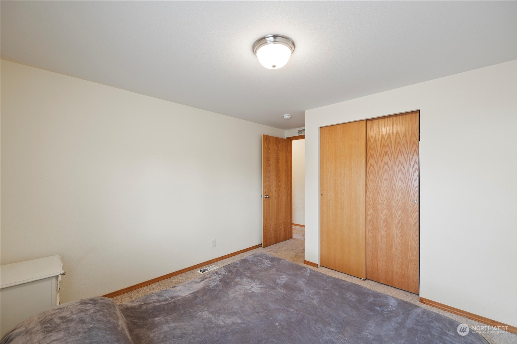 85 Second Street Touchet, WA 99360 - Photo 17 of 28 a view of an empty room and a window