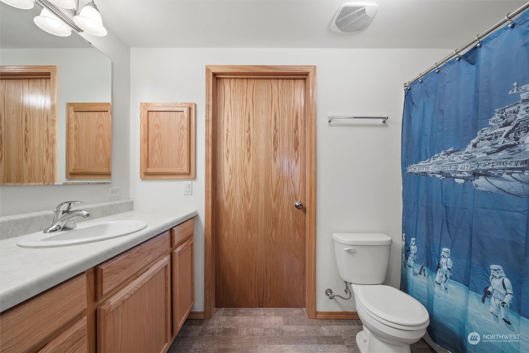 85 Second Street Touchet, WA 99360 - Photo 18 of 28 a bathroom with a sink a toilet and shower