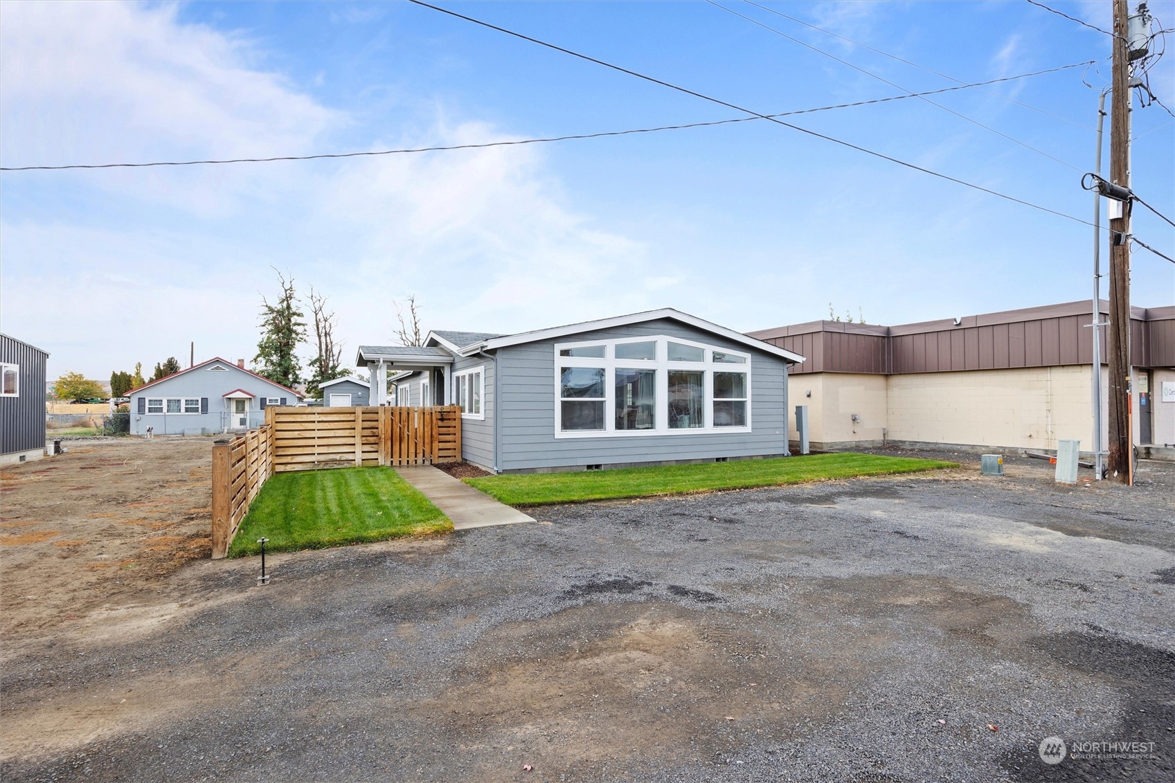 85 Second Street Touchet, WA 99360 - Photo 27 of 28 a house view with a outdoor space
