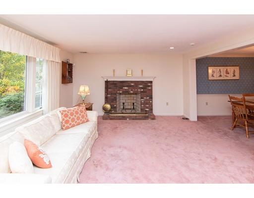 391 Old Post Road Walpole, MA 02081 - Photo 6 of 36 Gallery Image 6