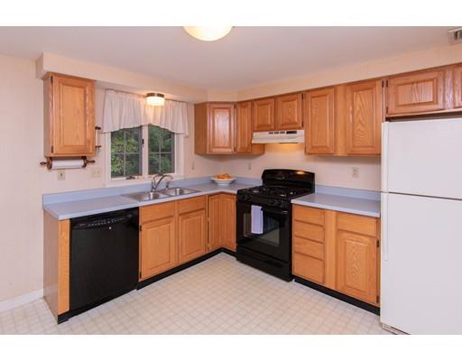 391 Old Post Road Walpole, MA 02081 - Photo 10 of 36 Gallery Image 10