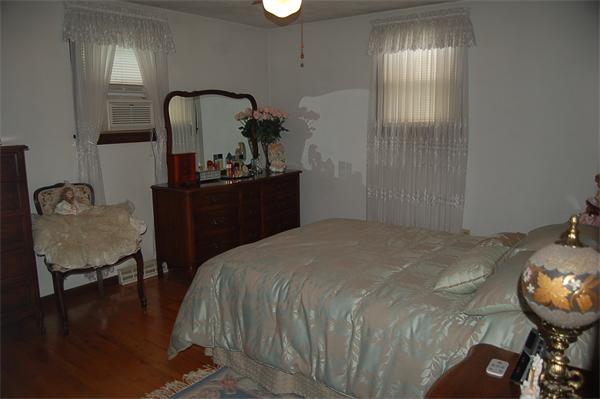 81 Quail Hollow Road Cranston, RI 02920 - Photo 10 of 16 Gallery Image 10