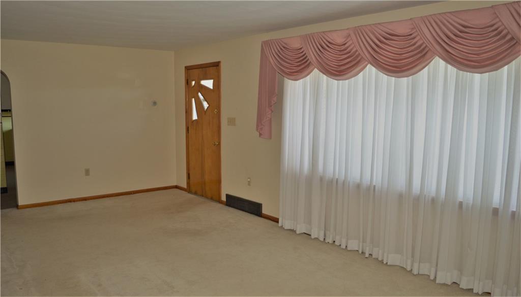 2073 Silverville Road Freeport, PA 16229 - Photo 6 of 25 Living Room Looking from Fireplace
