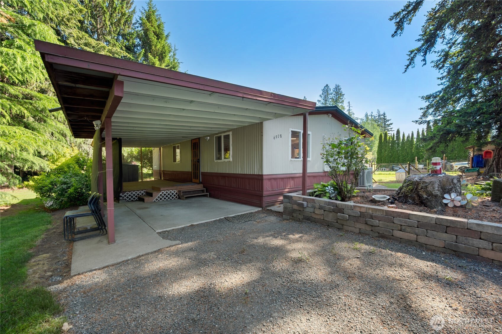 6978 Hannegan Road Lynden, WA 98264 - Photo 3 of 21