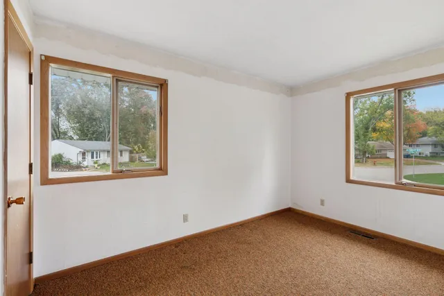 $320,000 | 253 Stardust Boulevard, Circle Pines, MN 55014