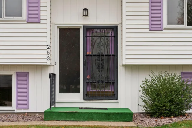 $320,000 | 253 Stardust Boulevard, Circle Pines, MN 55014