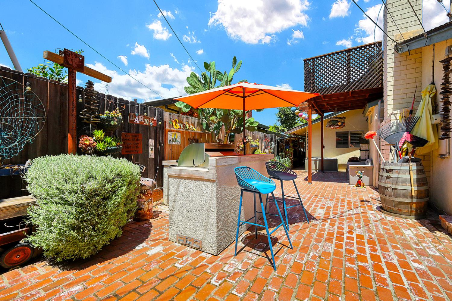 1213 Gary Way Carmichael, CA 95608 - Photo 42 of 51