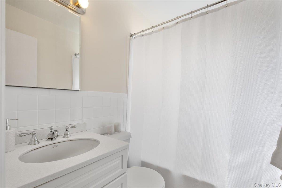 53 Jennings Road White Plains, NY 10605 - Photo 12 of 23