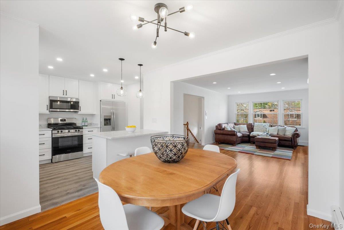 53 Jennings Road White Plains, NY 10605 - Photo 2 of 23