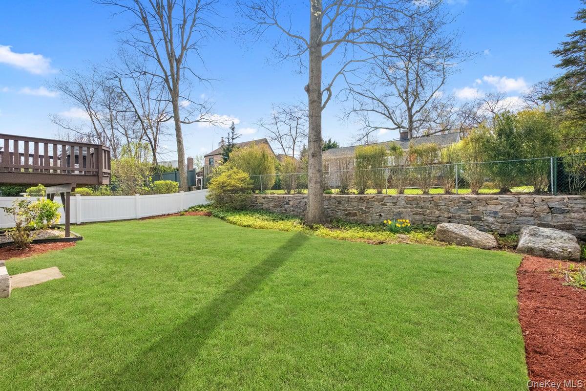 53 Jennings Road White Plains, NY 10605 - Photo 21 of 23