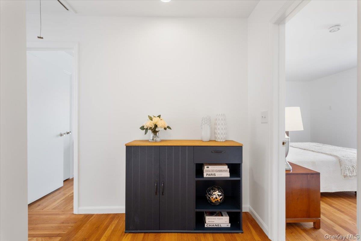 53 Jennings Road White Plains, NY 10605 - Photo 6 of 23