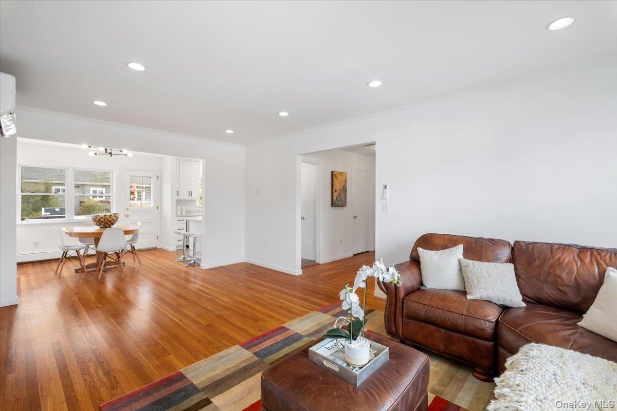 53 Jennings Road White Plains, NY 10605 - Photo 9 of 23