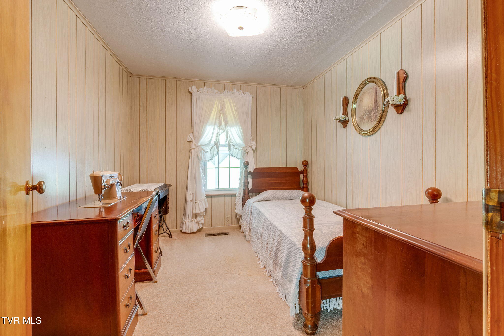 3119 West Carters Valley Road Church Hill, TN 37642 - Photo 17 of 46 016