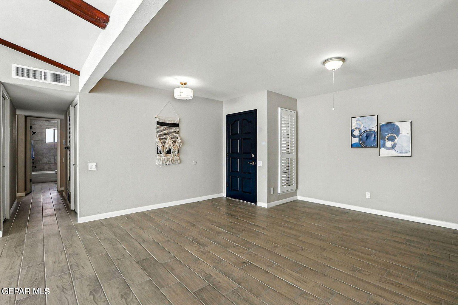 11273 Ivanhoe Drive El Paso, TX 79936 - Photo 12 of 43 16