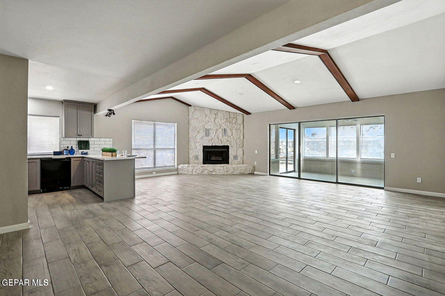 11273 Ivanhoe Drive El Paso, TX 79936 - Photo 6 of 43 10