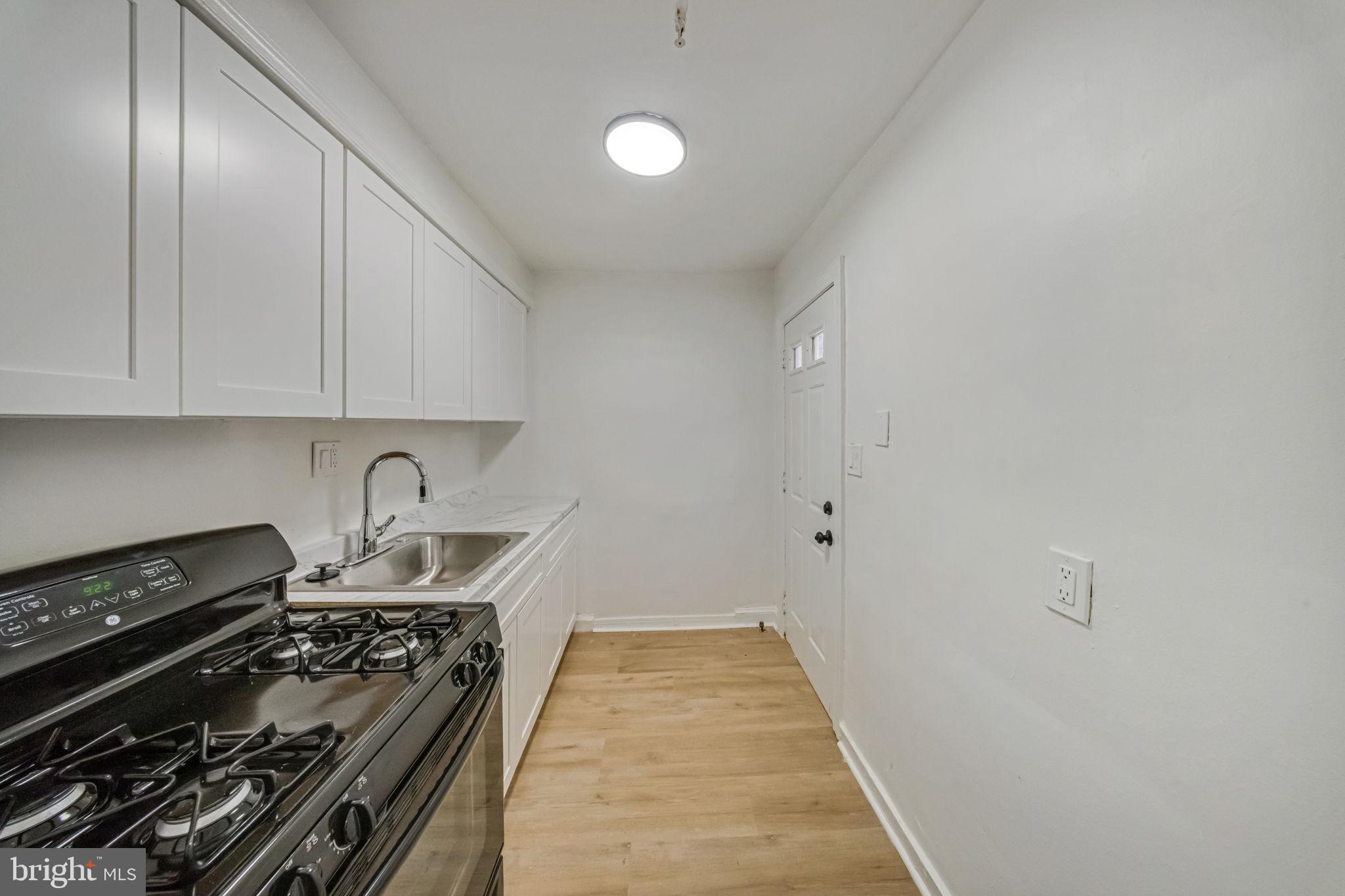 337 Delafield Place Northwest Washington, DC 20011 - Photo 65 of 72 Bright and airy kitchen space.