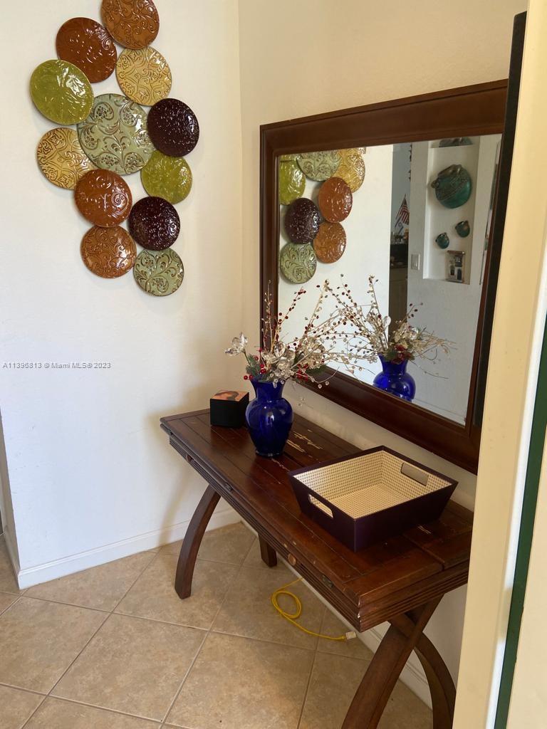 7765 Paddock Place, Unit 7765 Davie, FL 33328 - Photo 4 of 40 a view of a workspace