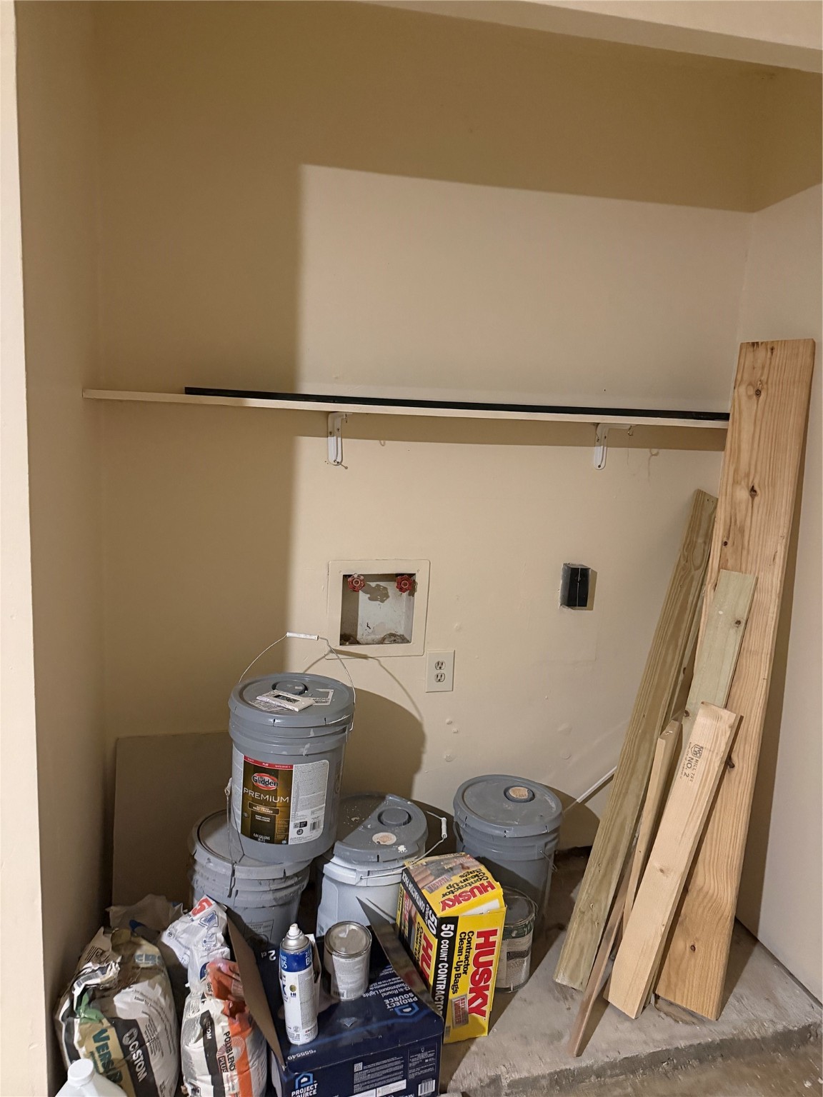 9 Dewthread Court Spring, TX 77380 - Photo 24 of 25 LAUNDRY ROOM
