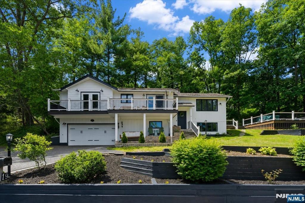 19 Somerville Road West Milford, NJ 07421 - Photo 1 of 50