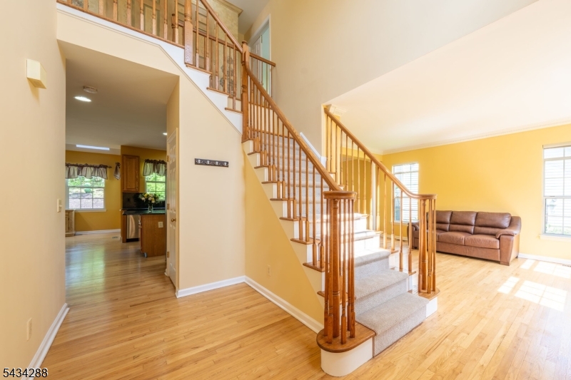 16 Landau Road Bernards, NJ 07920 - Photo 5 of 28