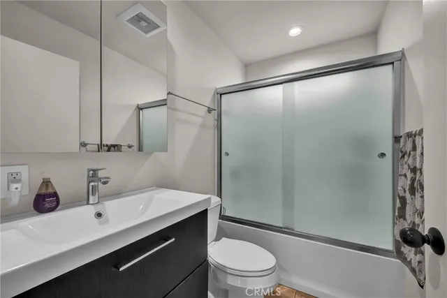 $299,000 | 19650 Mountain Meadow North, Hidden Valley Lake, CA 95467