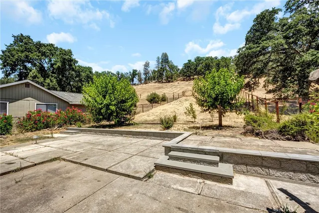 $299,000 | 19650 Mountain Meadow North, Hidden Valley Lake, CA 95467