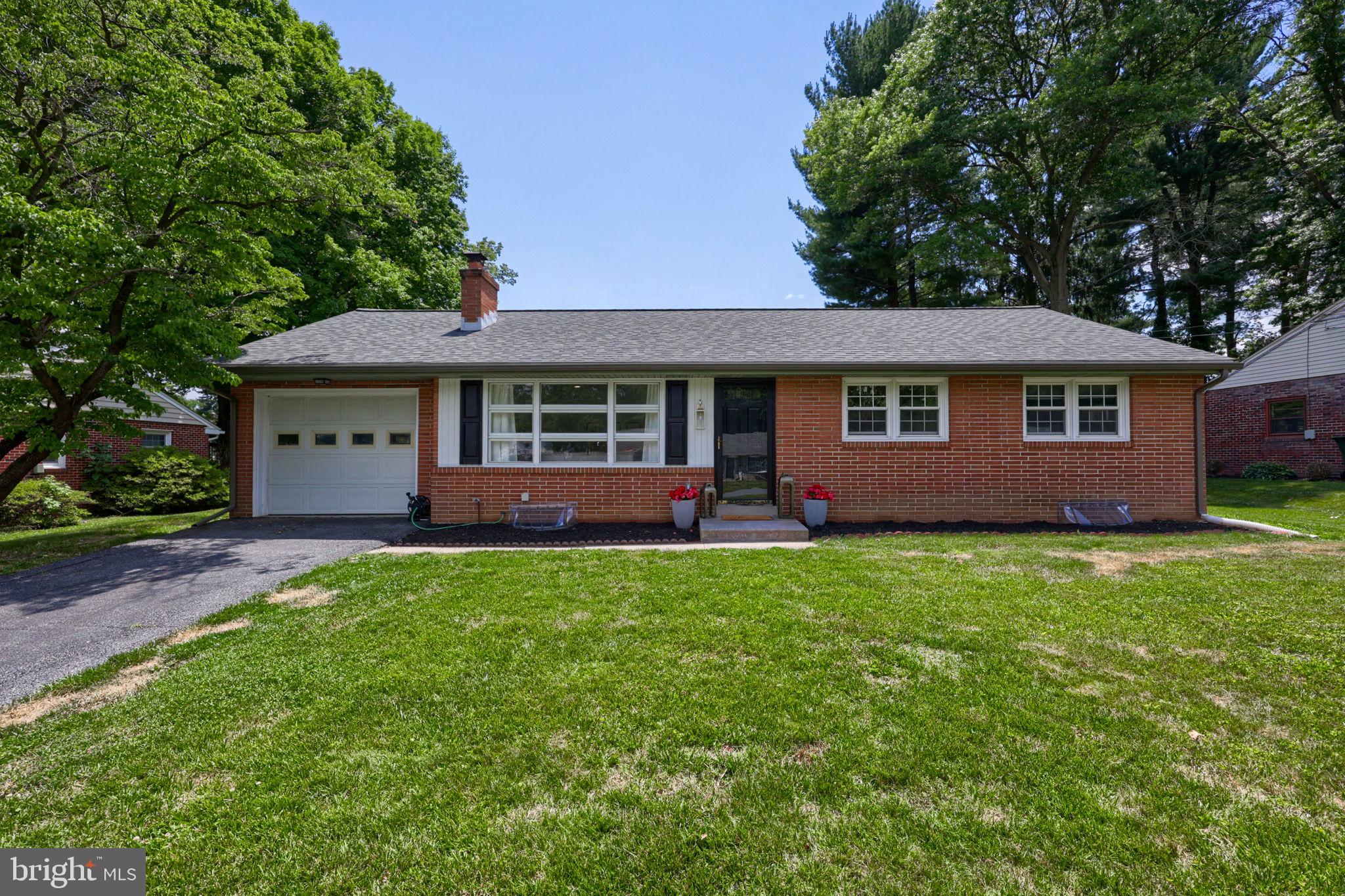 1602 Vista Road Lancaster, PA 17601 - Photo 2 of 45