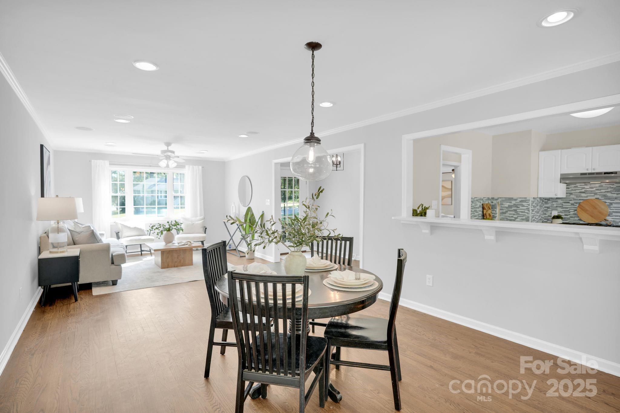 539 Hollis Road Charlotte, NC 28209 - Photo 6 of 23 a dining room with furniture and window