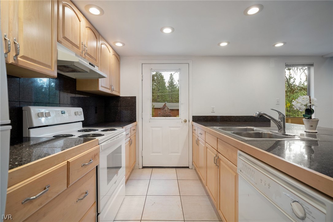 321 Ski Way, Unit 182 Incline Village, NV 89451 - Photo 10 of 40